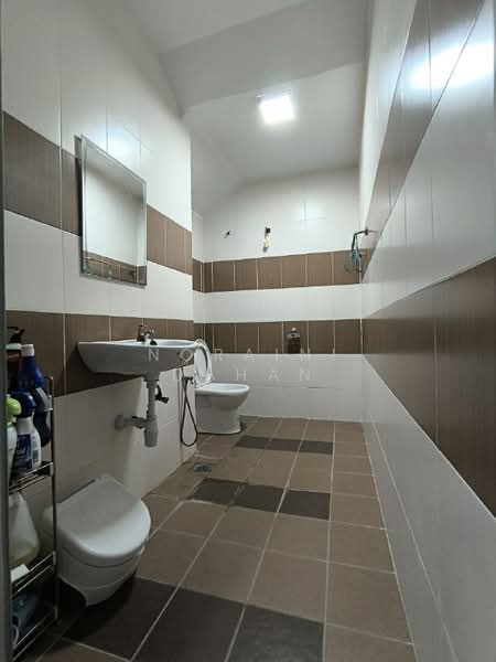 Taman Kantan Permata untuk Untuk Dijual - RM 770,000, Apr 2026 - Bathroom - PropertyGuru.com.my