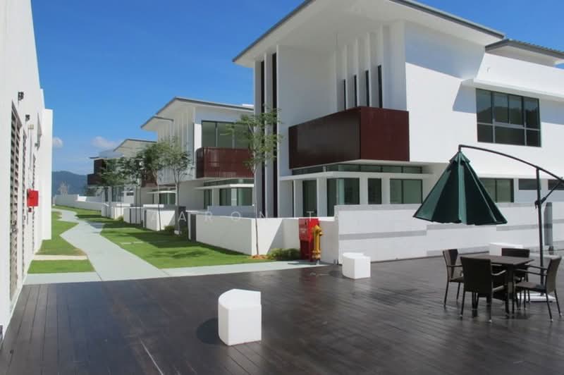 Semi-Detached House for Sale in Petaling Jaya (Selangor) - Aaron Tang - Exterior - PropertyGuru.com.my