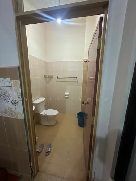 Cluster House for Sale in Taman Scientex Pasir Gudang (Pasir Gudang) - Daniel Yong - Bathroom - PropertyGuru.com.my
