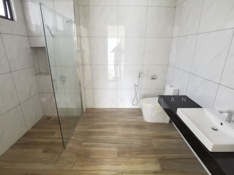 Rumah Berkembar untuk Dijual di Bukit Banyan (Sungai Petani) - Wong Chun Yian - Bathroom - PropertyGuru.com.my