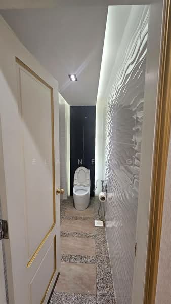 Shop for Rent in Johor Bahru (Johor) - Elaine Ng - Bathroom - PropertyGuru.com.my