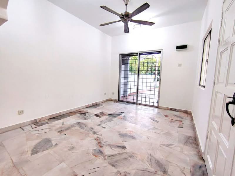 Rumah Teres 2 Tingkat untuk Dijual di Bandar Baru Bangi (Selangor) - Mohd Mortadza Ahmad - Living Room - PropertyGuru.com.my