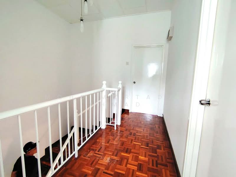 Rumah Teres 2 Tingkat untuk Dijual di Bandar Baru Bangi (Selangor) - Mohd Mortadza Ahmad - Corridor - PropertyGuru.com.my