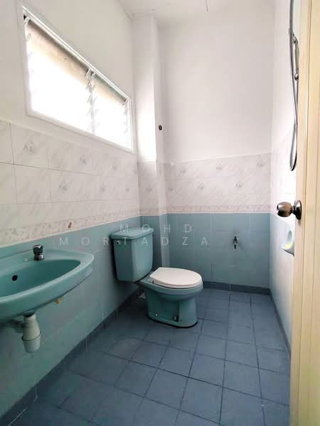 Rumah Teres 2 Tingkat untuk Dijual di Bandar Baru Bangi (Selangor) - Mohd Mortadza Ahmad - Bathroom - PropertyGuru.com.my
