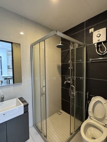 Condominium for Rent at Bay Point @ Country Garden Danga Bay - Austin Moh - Bathroom - PropertyGuru.com.my