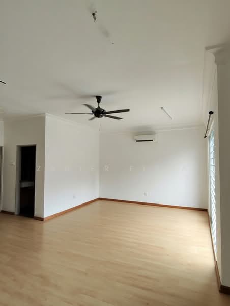 2-storey Terraced House for Sale in Bandar Bukit Raja (Klang) - Zahier Firza - Living Room - PropertyGuru.com.my