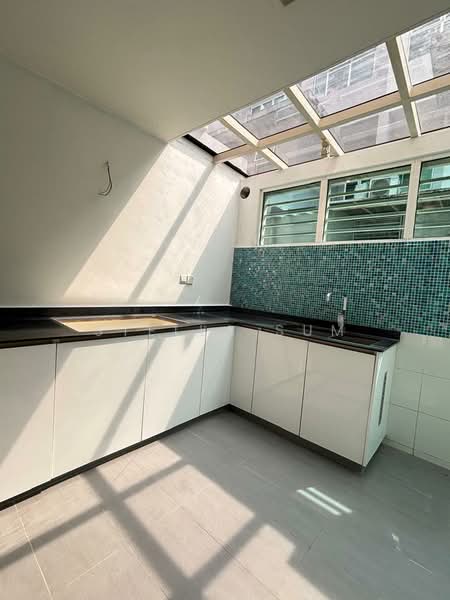 2.5-storey Terraced House for Sale in Putra Heights (Subang Jaya) - Stella Sum - Wet Kitchen - PropertyGuru.com.my