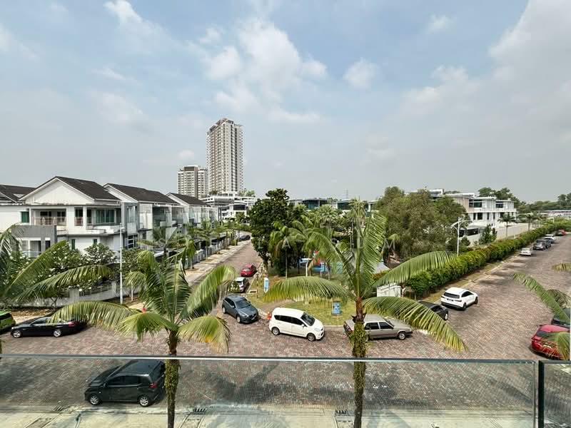 2.5-storey Terraced House for Sale in Putra Heights (Subang Jaya) - Stella Sum - Garden and Playground view - PropertyGuru.com.my