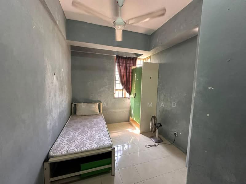 Apartment for Sale at Dataran Otomobil - Zilla Ahmad - Bedroom - PropertyGuru.com.my