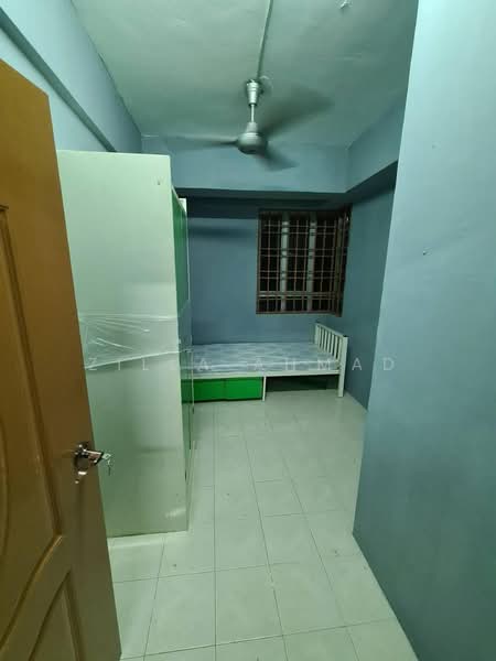 Apartment for Sale at Dataran Otomobil - Zilla Ahmad - Bedroom - PropertyGuru.com.my