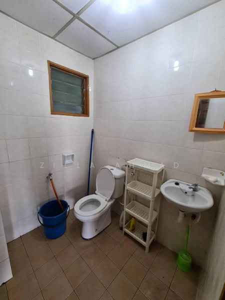 Apartment for Sale at Dataran Otomobil - Zilla Ahmad - Bathroom - PropertyGuru.com.my