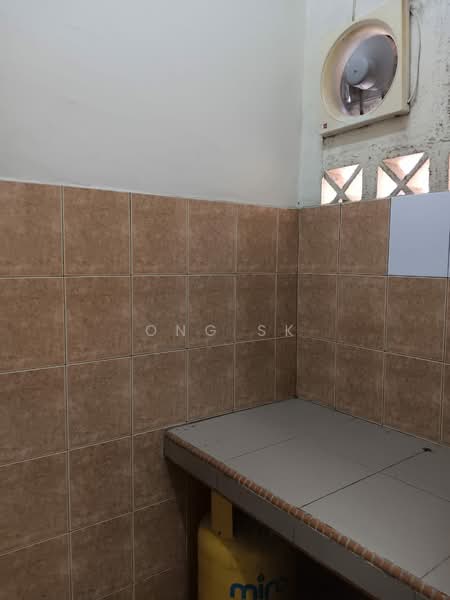 Flat for Rent at Mutiara Magna - Ong SK - Kitchen - PropertyGuru.com.my