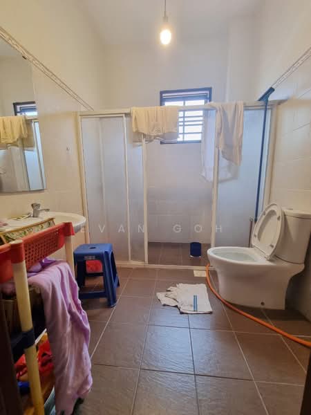 Rumah Berkembar untuk Dijual di Bandar Nusaputra (Puchong) - Evan Goh - Bathroom - PropertyGuru.com.my