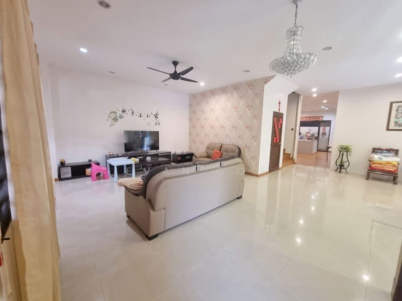Rumah Berkembar untuk Dijual di Bandar Nusaputra (Puchong) - Evan Goh - Living Room - PropertyGuru.com.my