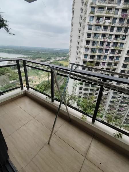 Regalia Park @ Forest City untuk Untuk Disewa - RM 1,150 /bulan, Mac 2026 - Balcony - PropertyGuru.com.my