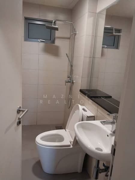 Condominium for Rent at Lakefront Residence - Maznee Realtor - Bathroom - PropertyGuru.com.my