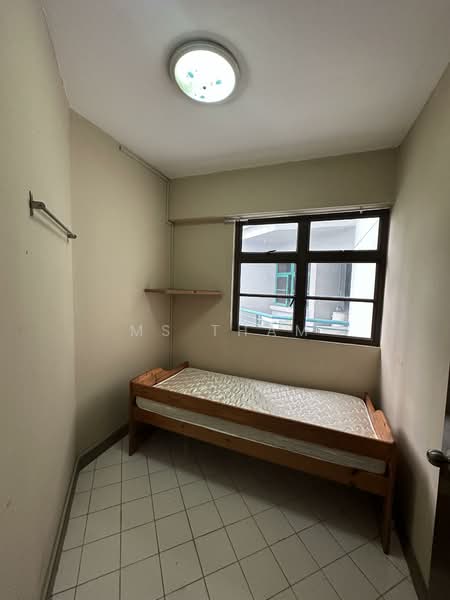 Condominium for Sale at The Straits View Condominium - Ms Tham - Bedroom - PropertyGuru.com.my