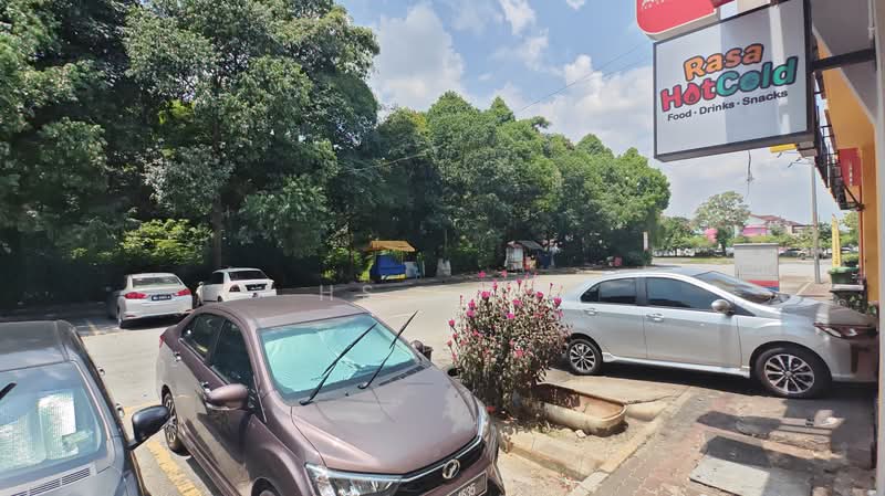 Kedai untuk Disewa di Klang (Selangor) - HS Ong - Exterior - Right of the shop - PropertyGuru.com.my
