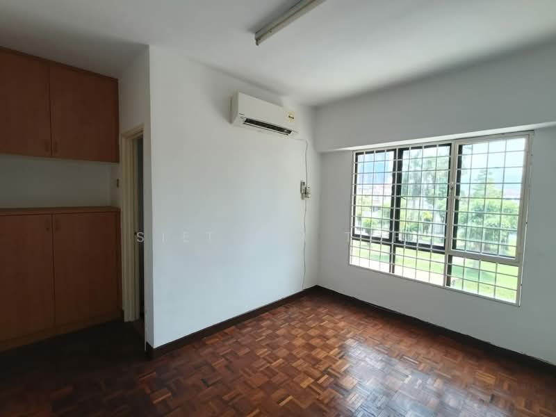 Apartment for Sale at Anjung Hijau (Greenfields) - Siet Lim Teh - PropertyGuru.com.my
