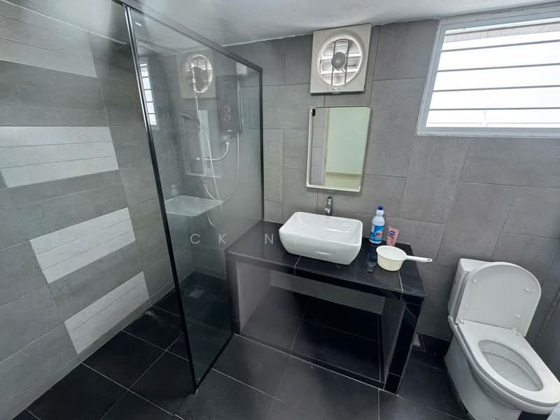 Ipoh garden fully furnished 2 storey house for rent untuk Untuk Disewa - RM 2,000 /bulan, Mac 2026 - Bathroom - PropertyGuru.com.my