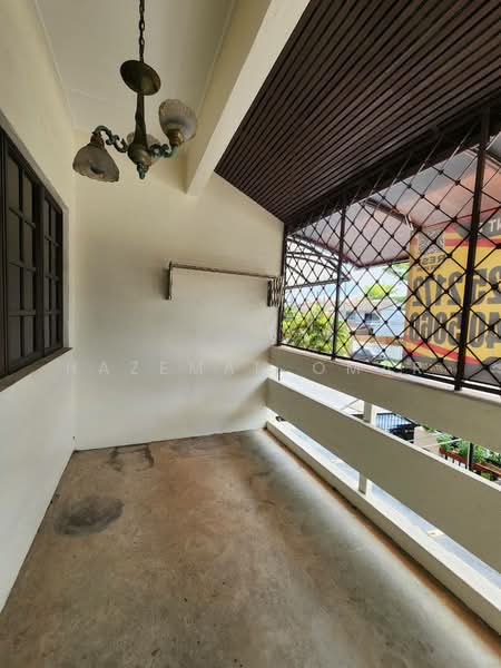 2-storey Terraced House for Sale in Kampung Tunku (Petaling Jaya) - Hazeman Omar - Balcony - PropertyGuru.com.my