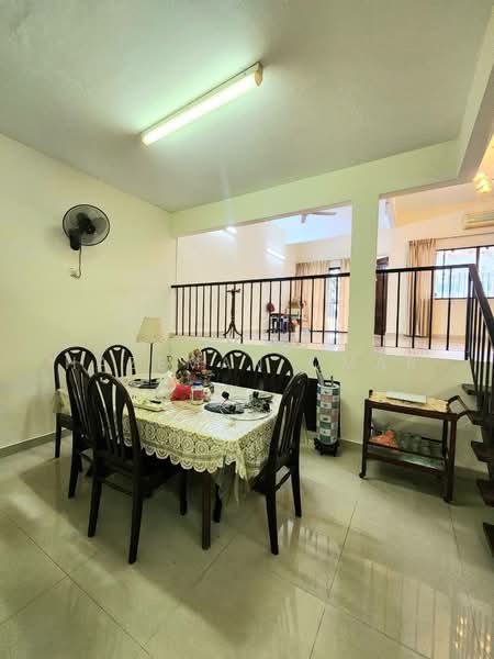 2-storey Terraced House for Sale in Kampung Tunku (Petaling Jaya) - Hazeman Omar - Dining Room - PropertyGuru.com.my