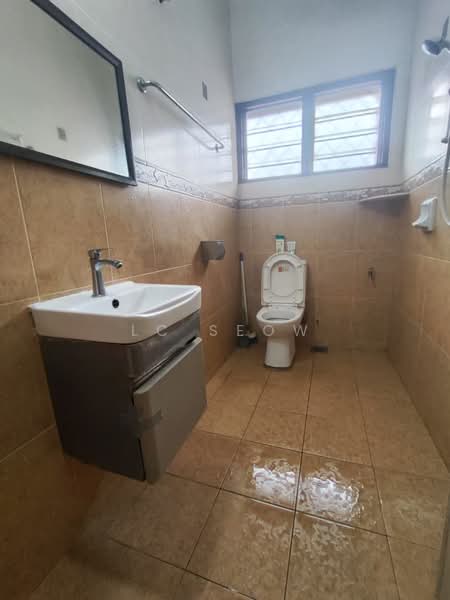 Semi-Detached House for Sale in SS3 (Petaling Jaya) - LC Seow - Bathroom - PropertyGuru.com.my