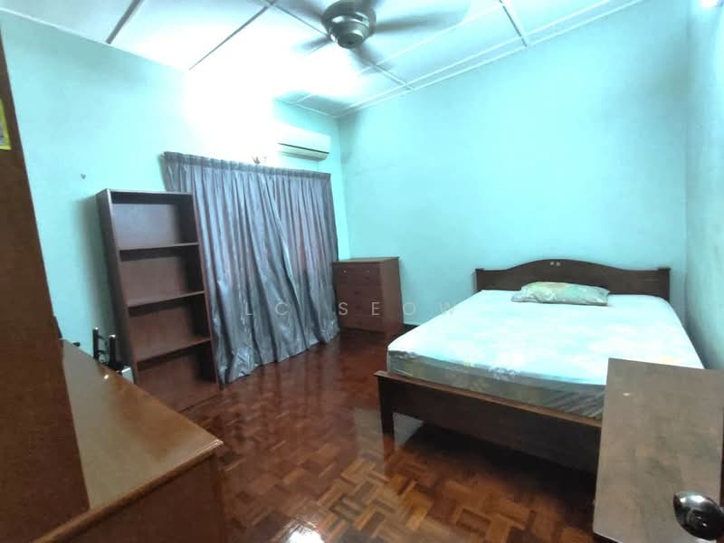 Semi-Detached House for Sale in SS3 (Petaling Jaya) - LC Seow - Bedroom - PropertyGuru.com.my