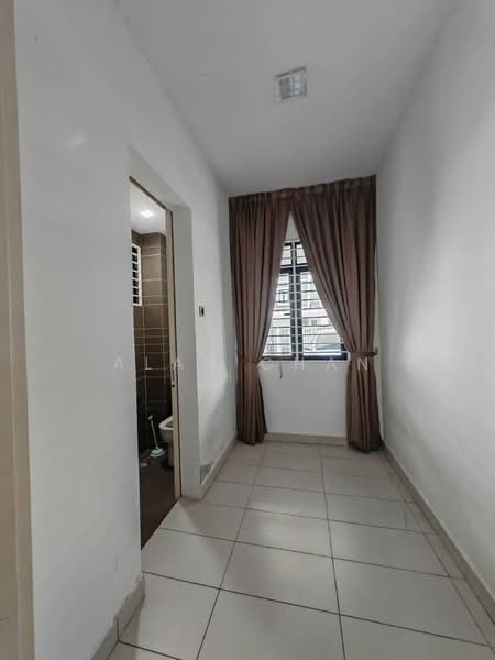 Semi-Detached House for Rent in 16 Sierra (Puchong) - Alan Chan - Corridor - PropertyGuru.com.my