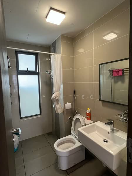 Service Residence for Sale at Seventeen Mall & Residences (Biji Living) - Bryan Yeoh - Bathroom - PropertyGuru.com.my