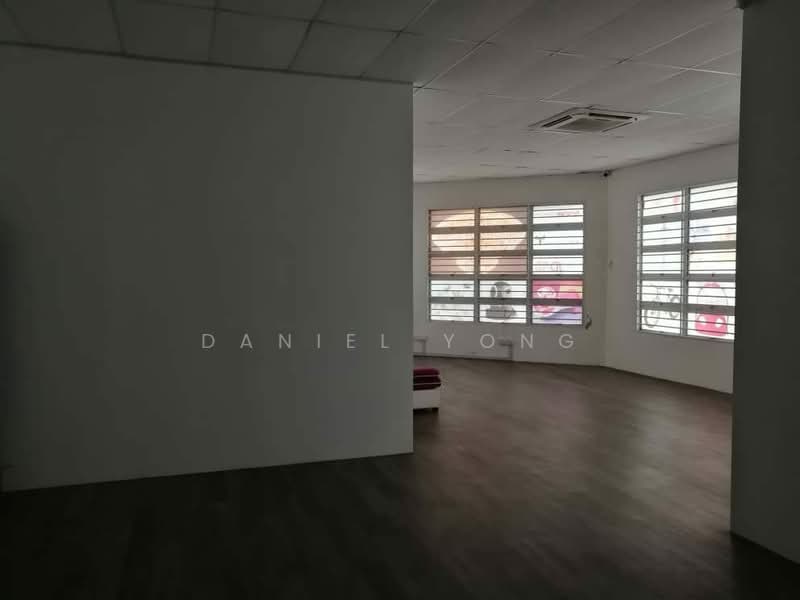 Shop for Sale in Tampoi (Johor) - Daniel Yong - Interior - PropertyGuru.com.my