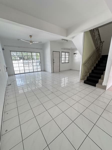 2-storey Terraced House for Sale in Taman Merdeka (Batu Berendam) - Jason Tay - Living Hall - PropertyGuru.com.my