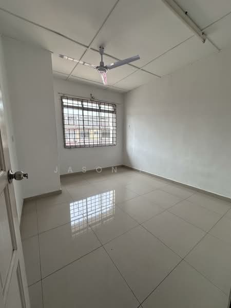 2-storey Terraced House for Sale in Taman Merdeka (Batu Berendam) - Jason Tay - Bedroom - PropertyGuru.com.my