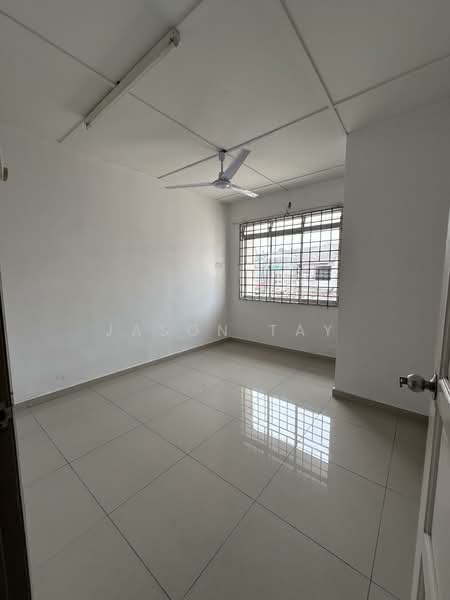 2-storey Terraced House for Sale in Taman Merdeka (Batu Berendam) - Jason Tay - Bedroom - PropertyGuru.com.my