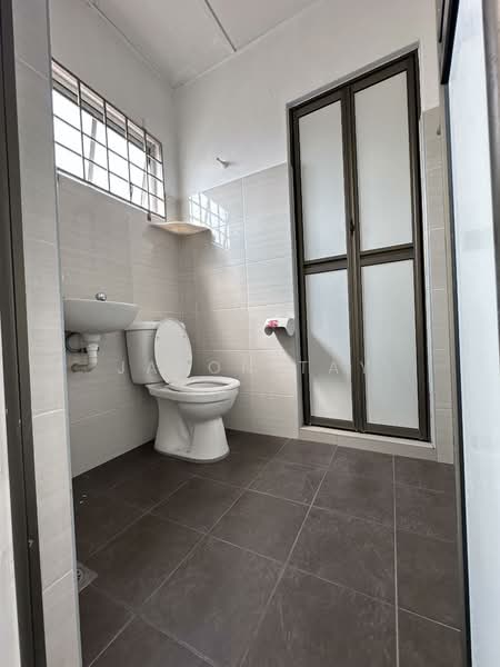 2-storey Terraced House for Sale in Taman Merdeka (Batu Berendam) - Jason Tay - Shared Bathroom - PropertyGuru.com.my