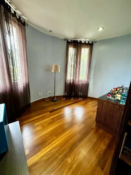 Rumah Banglo untuk Dijual di Petaling Jaya (Selangor) - Noraini Dahan - Study - PropertyGuru.com.my