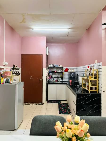 Bandar Puteri Jaya untuk Untuk Dijual - RM 250,000, Mac 2026 - Kitchen - PropertyGuru.com.my