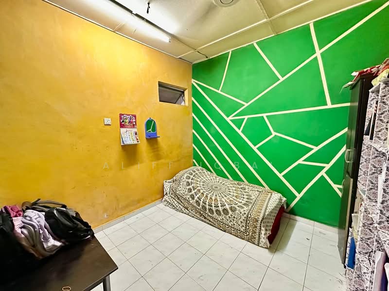 Taman Bukit Kinrara untuk Untuk Dijual - RM 449,000, Apr 2026 - Bedroom - PropertyGuru.com.my