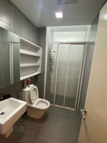Garden Plaza untuk Untuk Disewa - RM 1,200 /bulan, Apr 2026 - Bathroom - PropertyGuru.com.my