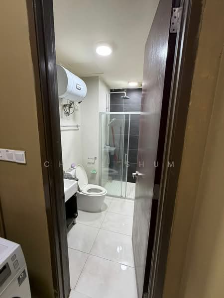 Condominium for Rent at Amberside @ Country Garden Danga Bay - Chloe Shum - Bathroom - PropertyGuru.com.my