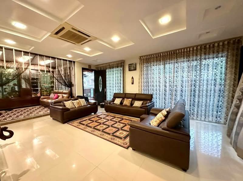 2.5-storey Terraced House for Sale in Ampang Jaya (Ampang) - Noraini Dahan - Living Room - PropertyGuru.com.my