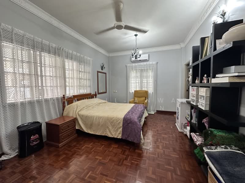 Rumah Banglo untuk Dijual di Kampung Datuk Keramat (Keramat) - Khairil Anwar Sirajudin - Bedroom - PropertyGuru.com.my