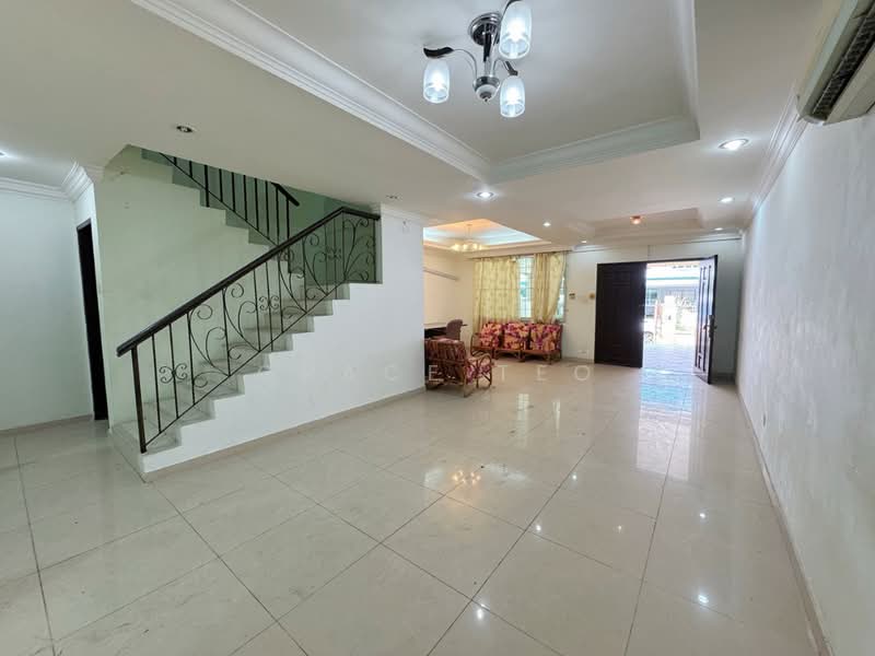 3-storey Terraced House for Sale in Kota Kinabalu (Sabah) - Grace Teo - Living Room - PropertyGuru.com.my