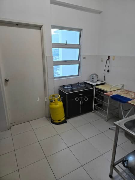 Apartment for Sale at Idaman Iris - Jeff Ooi - Kitchen - PropertyGuru.com.my