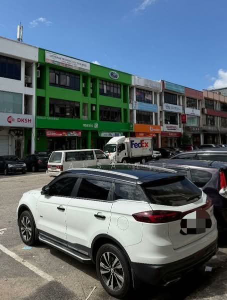 Shop for Rent in Taman Molek (Johor Bahru) - Sausa Lee - Exterior - PropertyGuru.com.my