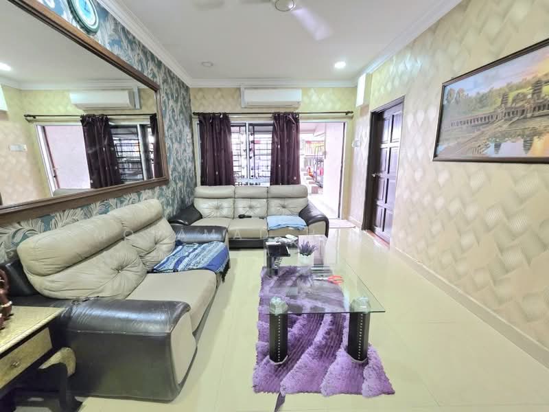 1-storey Terraced House for Sale in Seksyen 2 (Shah Alam) - Mohamad Hanafi - Living Room - PropertyGuru.com.my