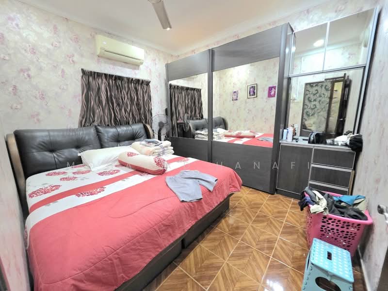 1-storey Terraced House for Sale in Seksyen 2 (Shah Alam) - Mohamad Hanafi - Bedroom - PropertyGuru.com.my