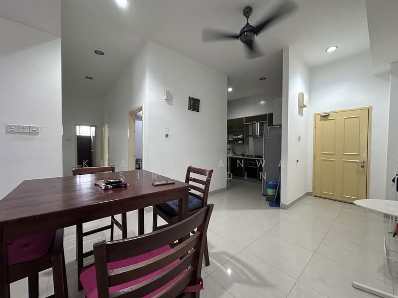Service Residence for Sale at E-Tiara - Khairil Anwar Sirajudin - Dining Room - PropertyGuru.com.my
