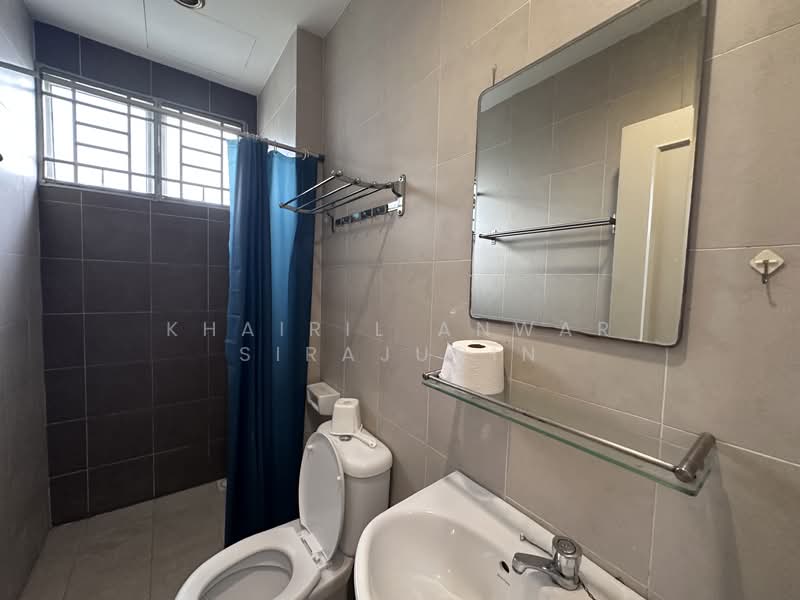 Service Residence for Sale at E-Tiara - Khairil Anwar Sirajudin - Bathroom - PropertyGuru.com.my