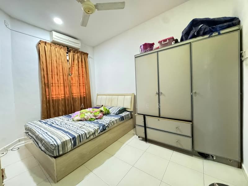 1-storey Terraced House for Sale in Taman Universiti (Skudai) - Alan Ler - Bedroom - PropertyGuru.com.my